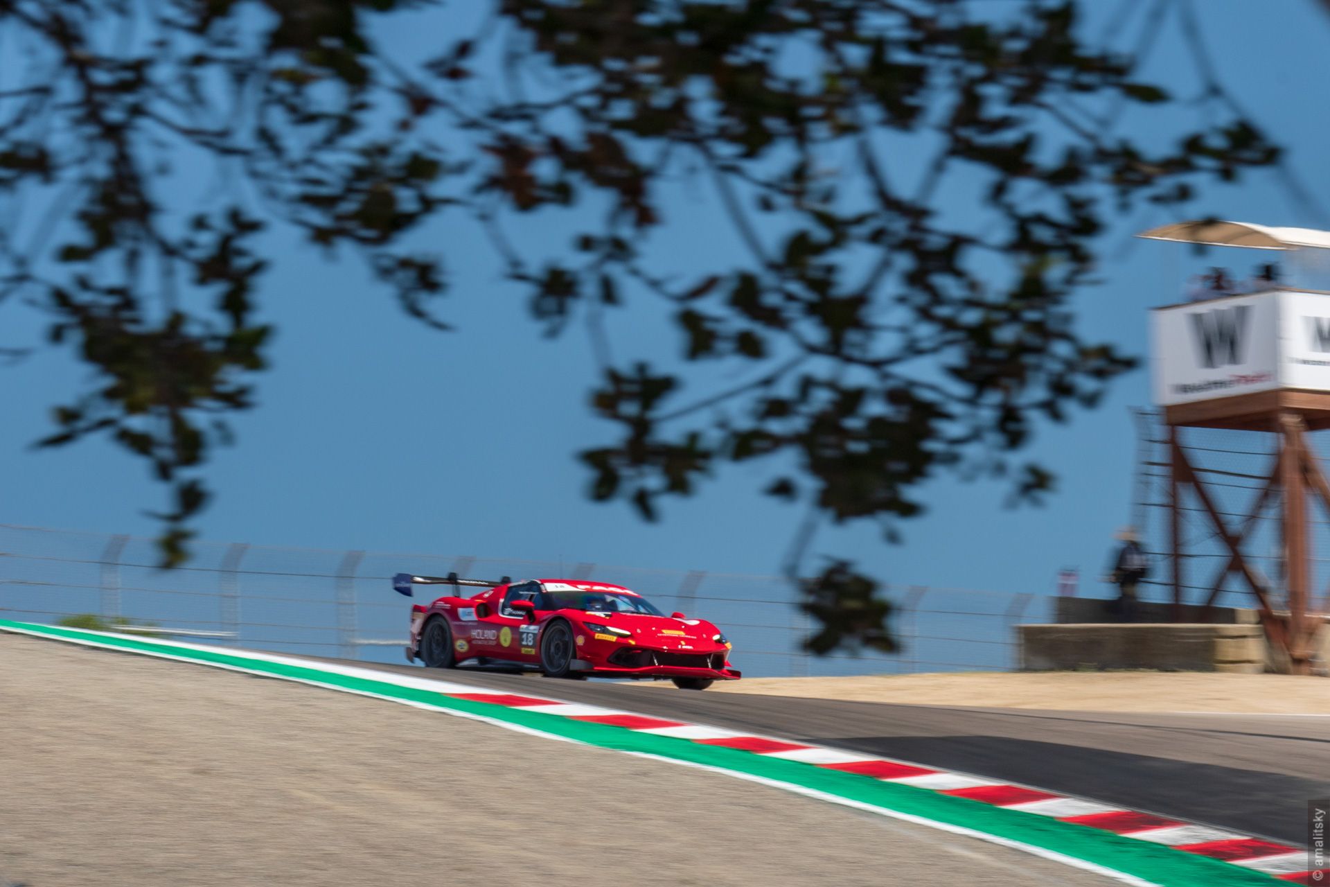 Ferrari 296 Challenge