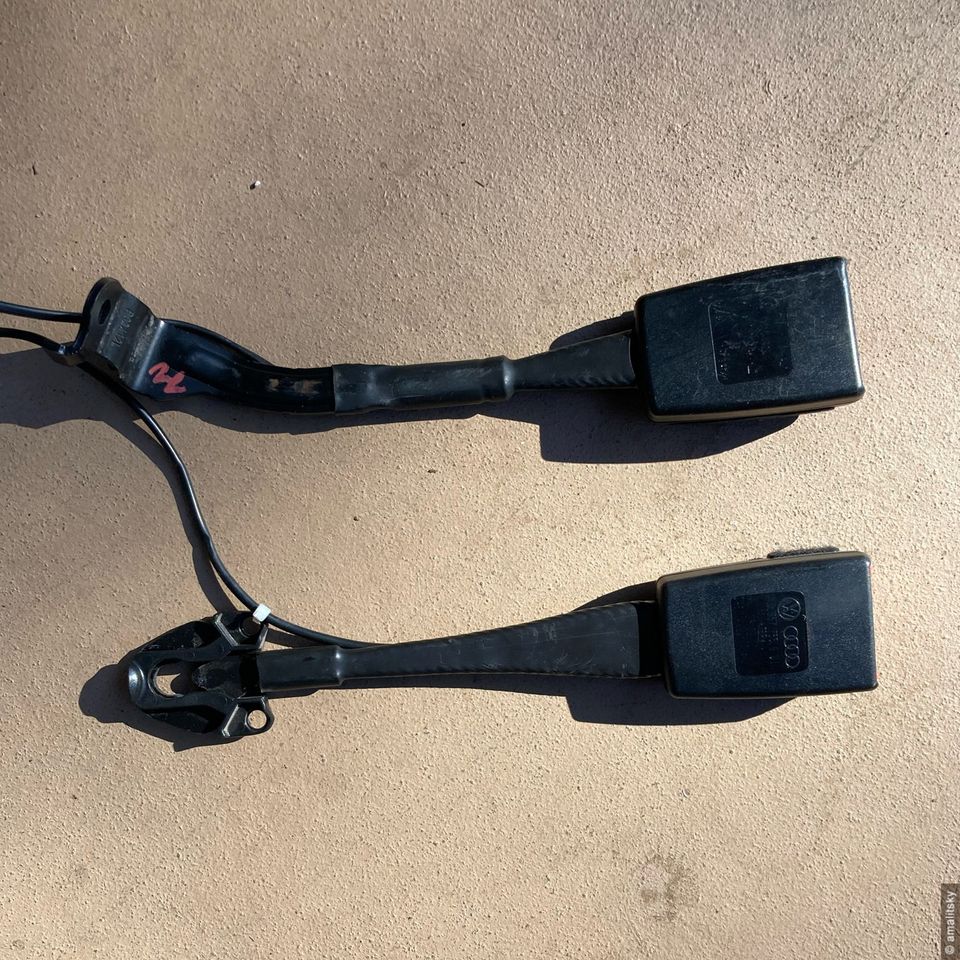 VW and Audi seat belt buckle switches