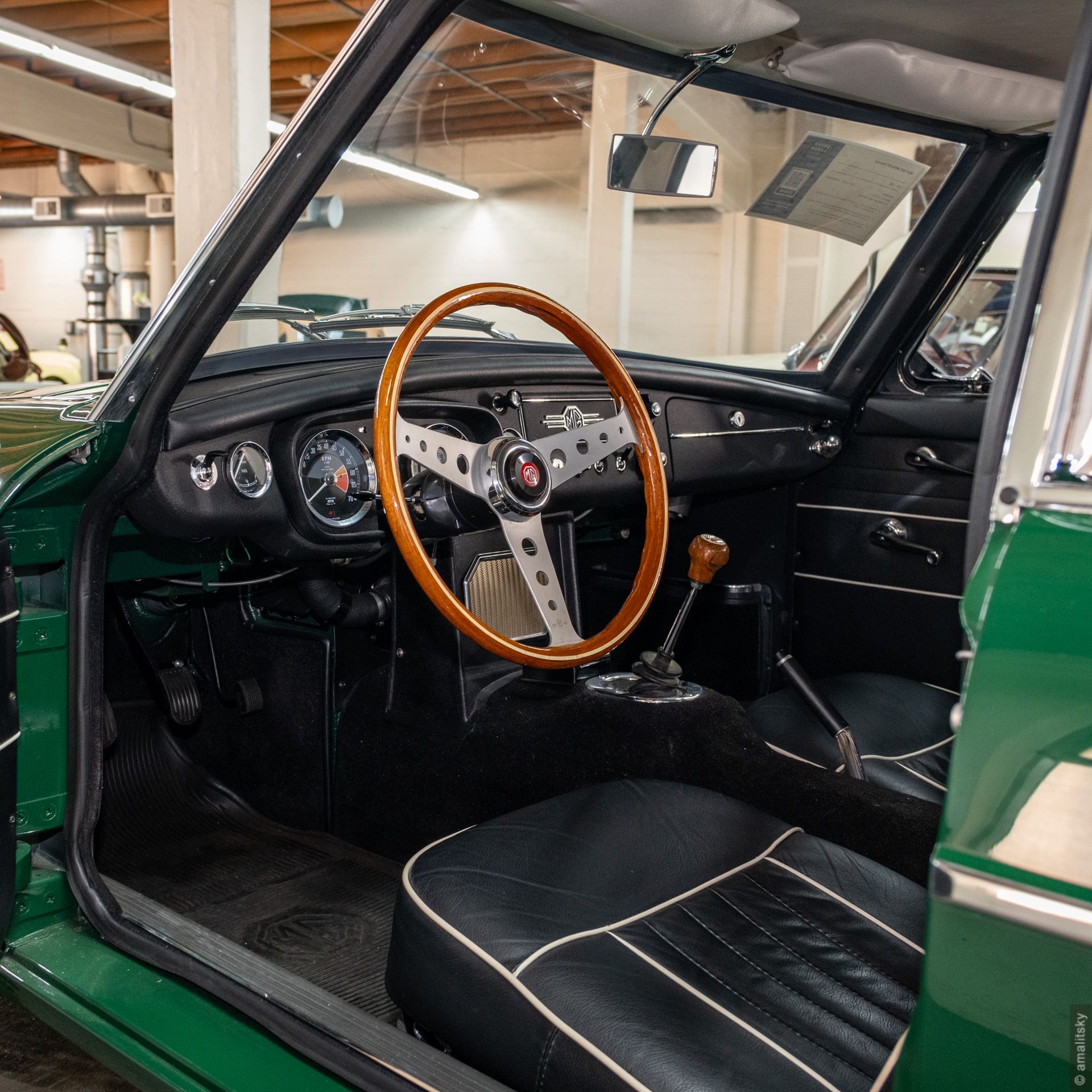 1967 MG MGB GT Special interior