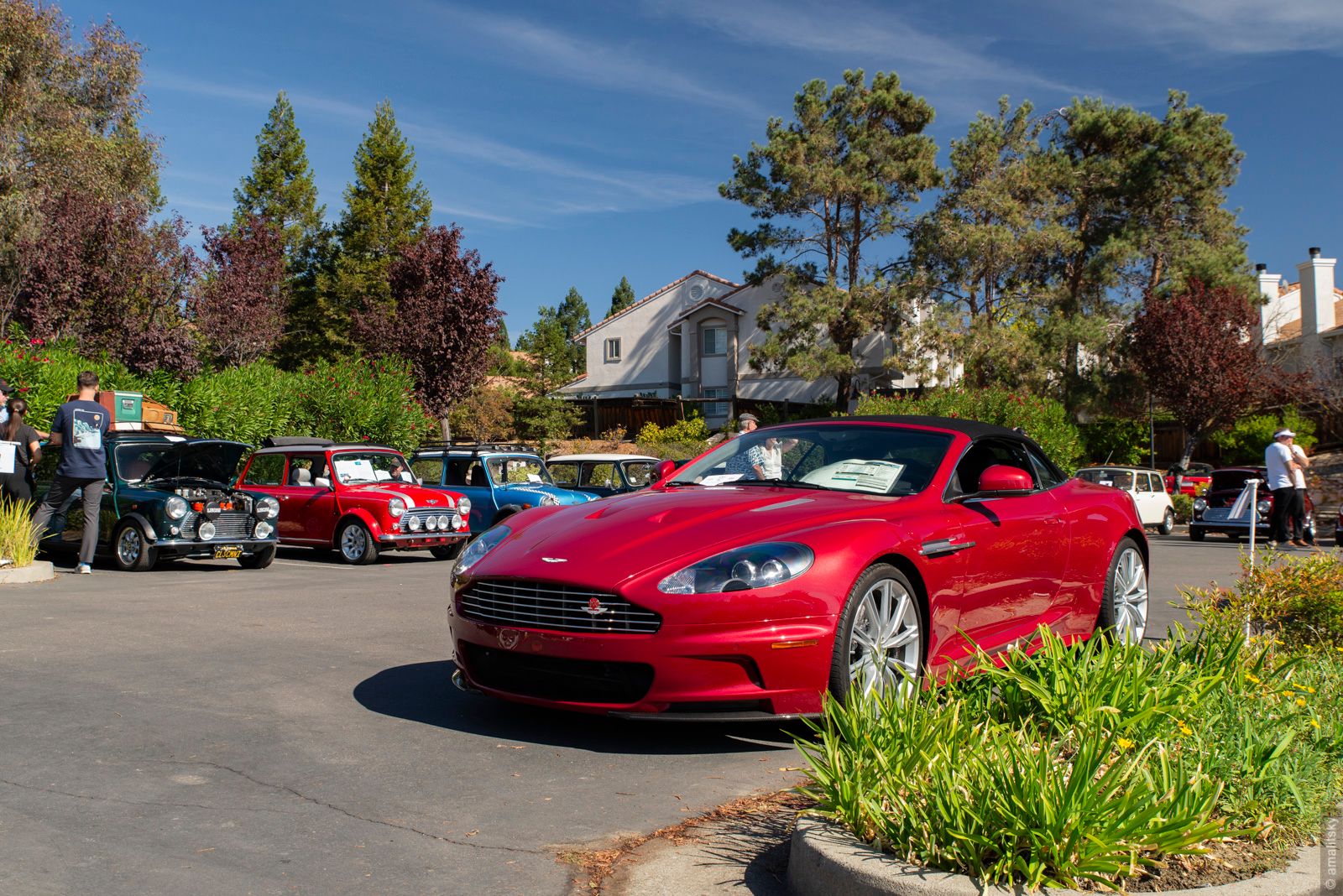 Aston Martin DBS Vaolante